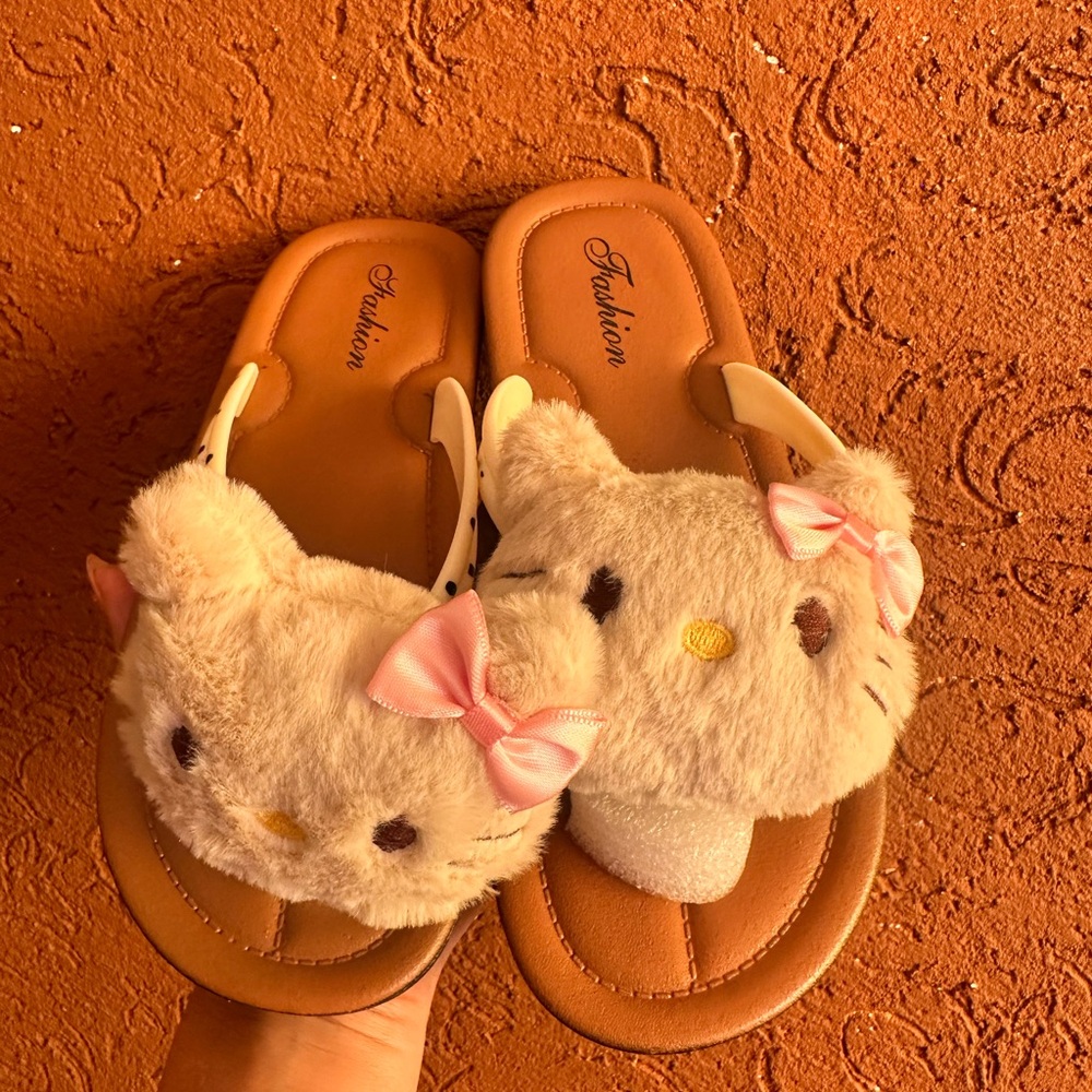 Hello kitty sandals